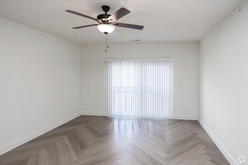 Luna - Lafayette, IN