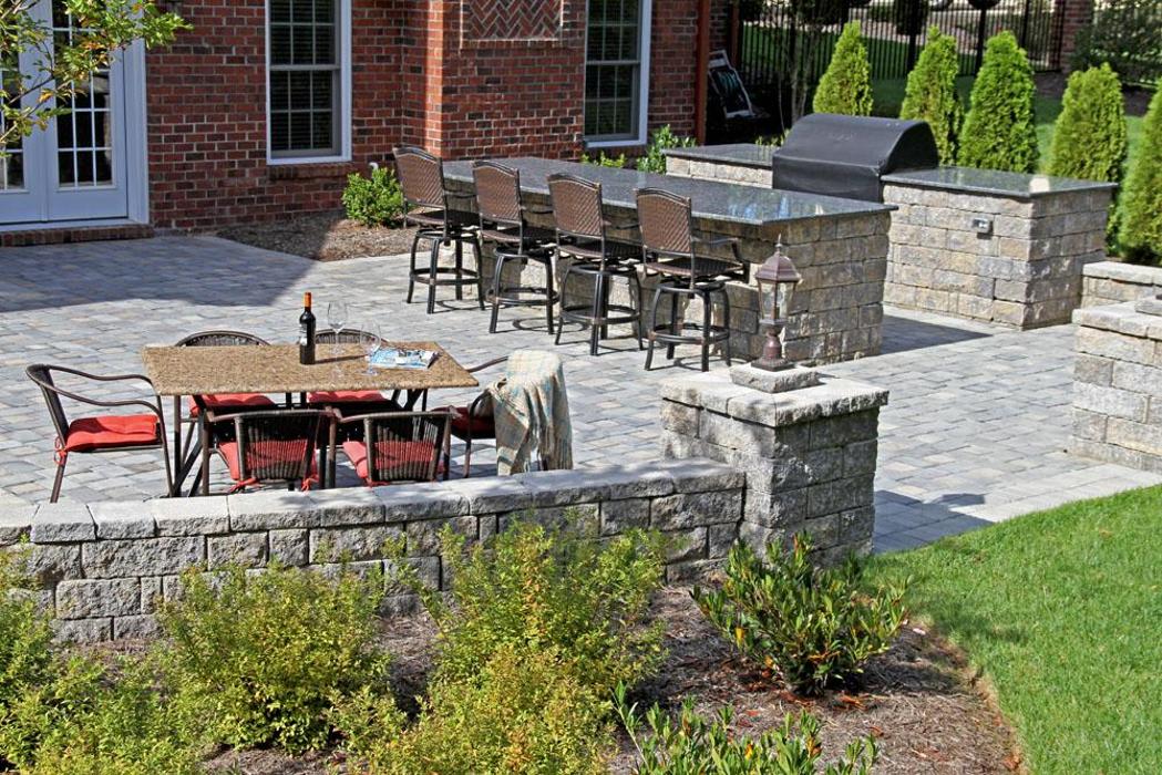 Dominion Block, Brick & Hardscapes Image