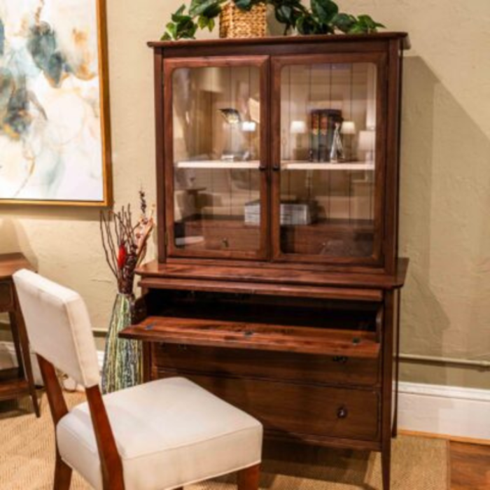 Reid's Fine Furnishings Image