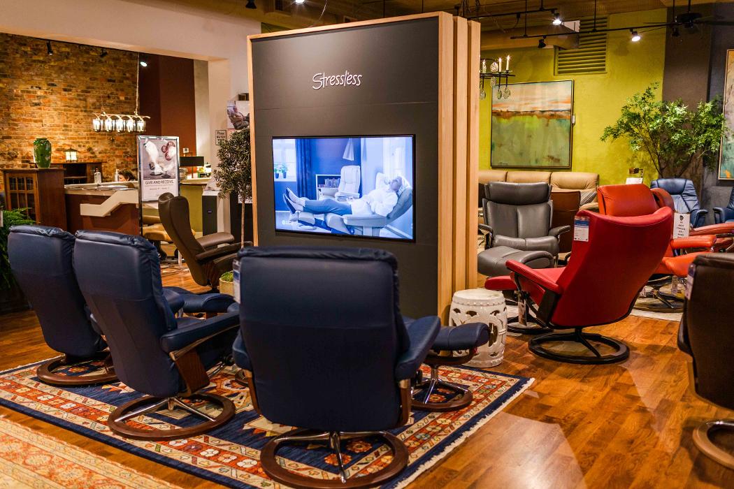 Reid's Fine Furnishings Image