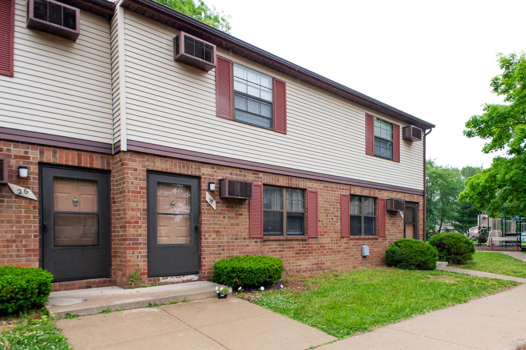 Gwynne Village Apartments Logo