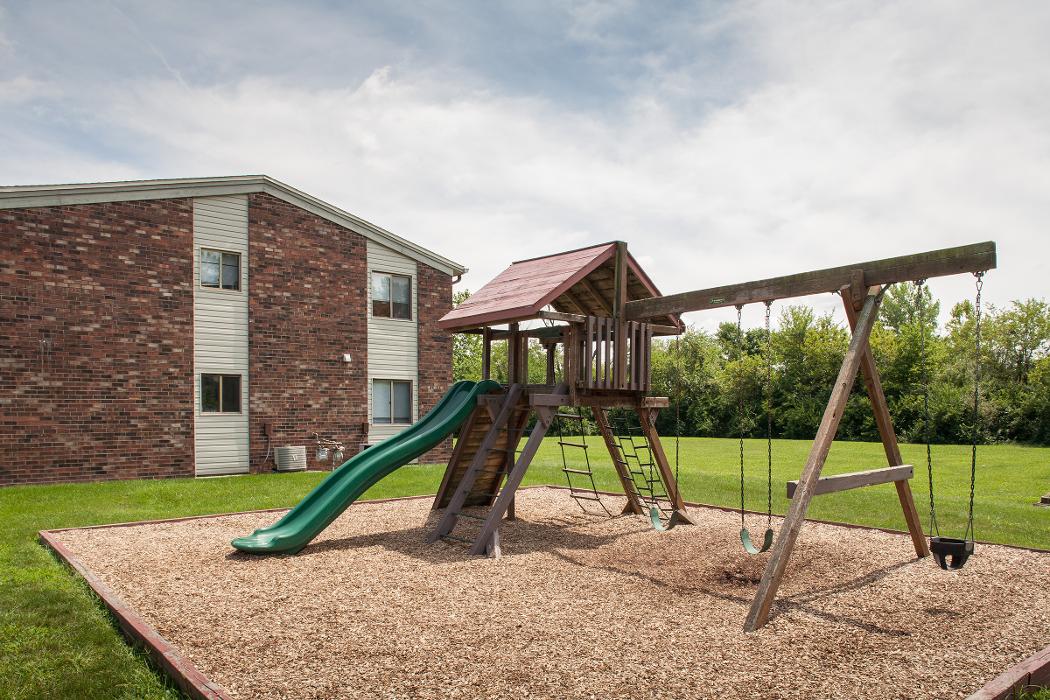 Franklin Cove Apartments - Franklin, IN