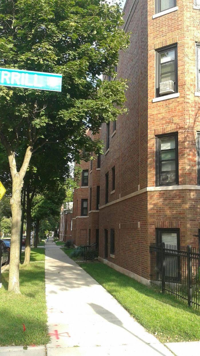 Merrill Court Apartments Image