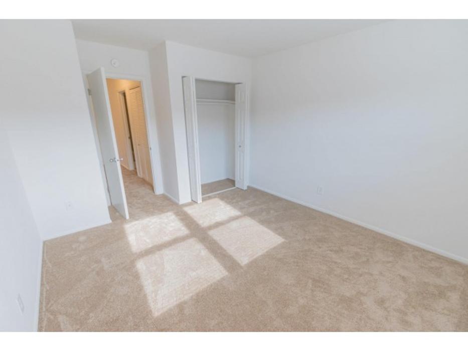 Mayflower Crossing Apartments - Wilkes-Barre, PA