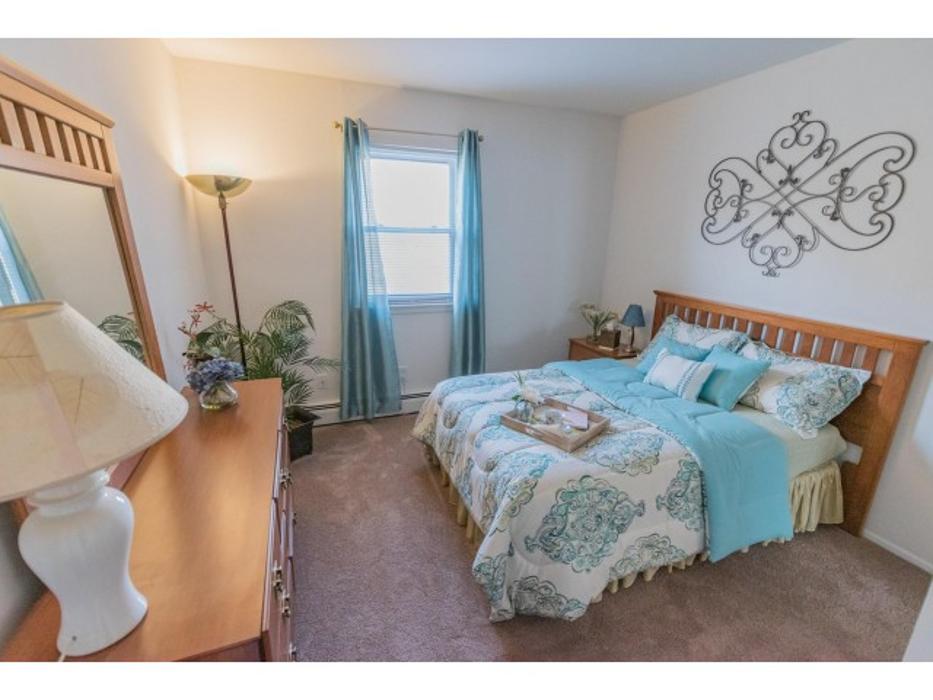 Mayflower Crossing Apartments - Wilkes-Barre, PA