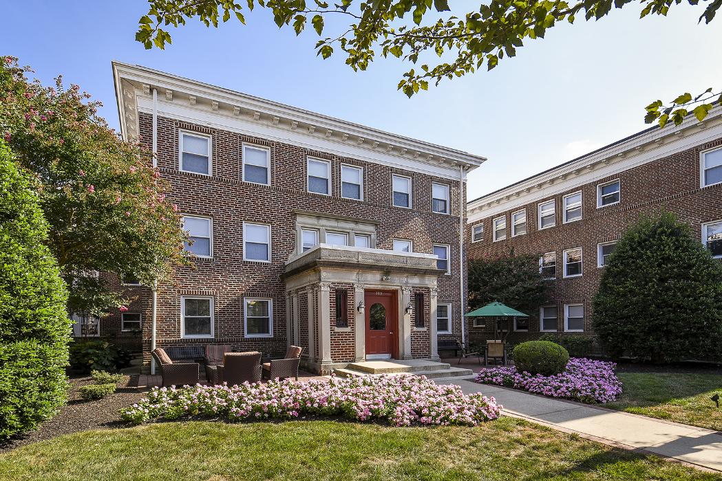 Suburban Court Apartments - Ardmore, PA