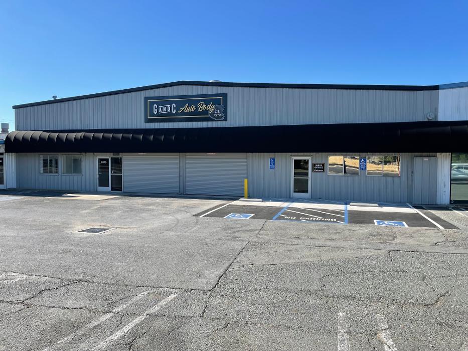 G&amp;C Auto Body Logo