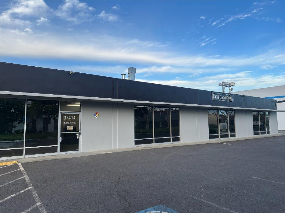 G&amp;C Auto Body Logo