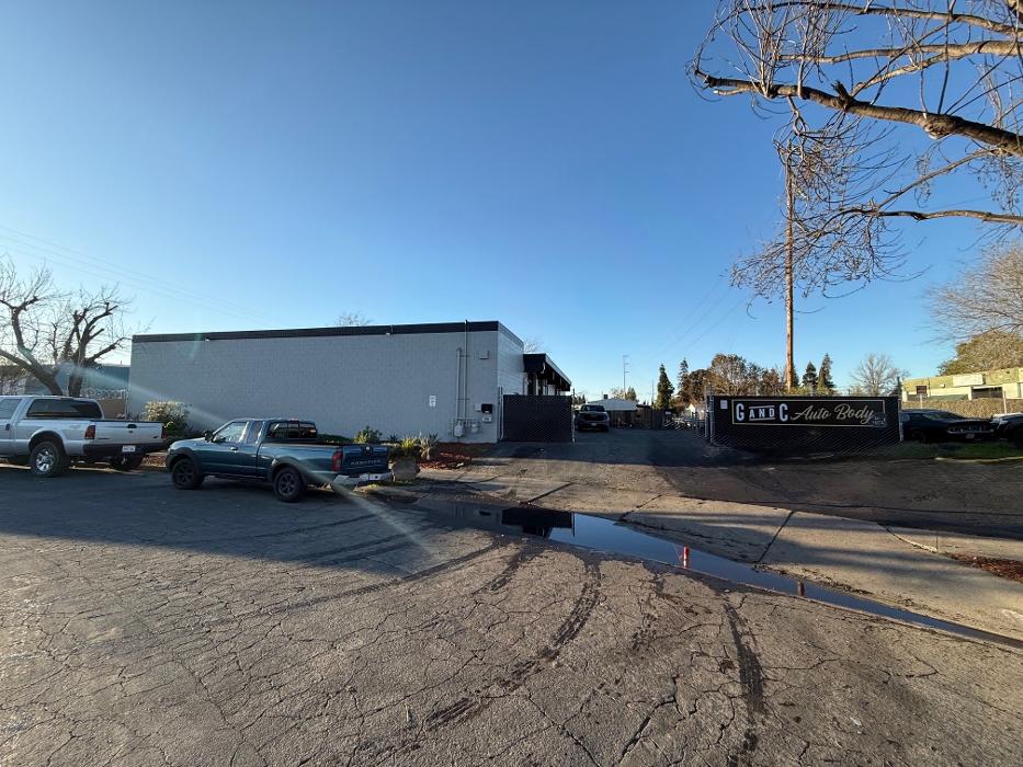 G&amp;C Auto Body Logo