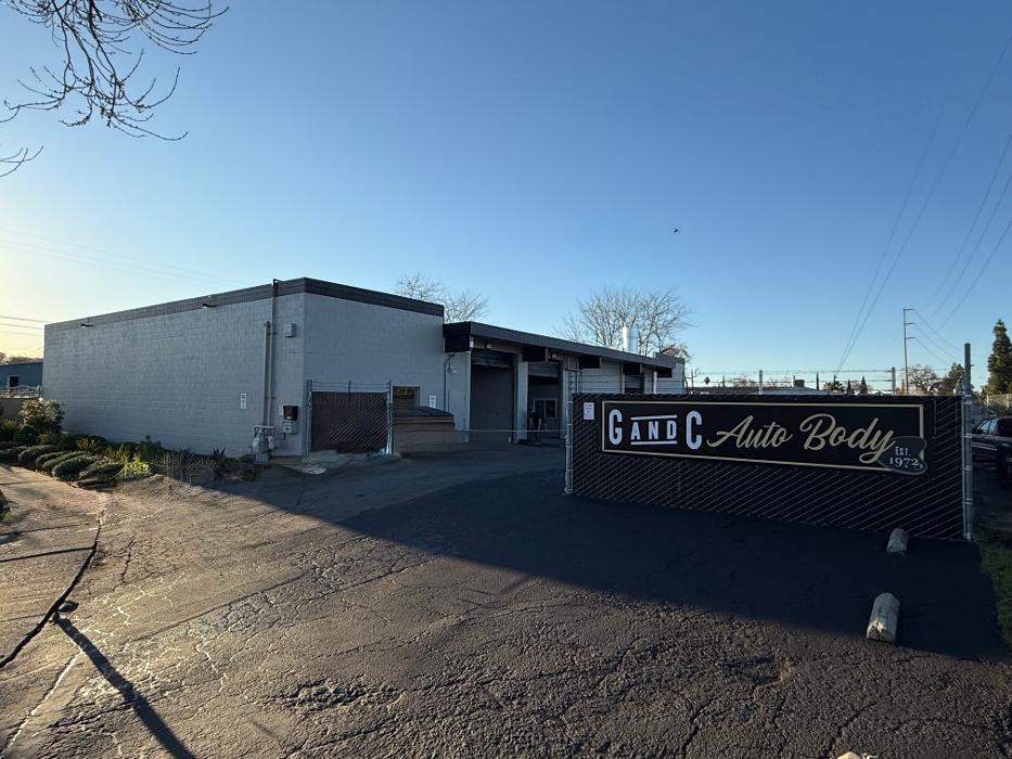 G&C Auto Body Image