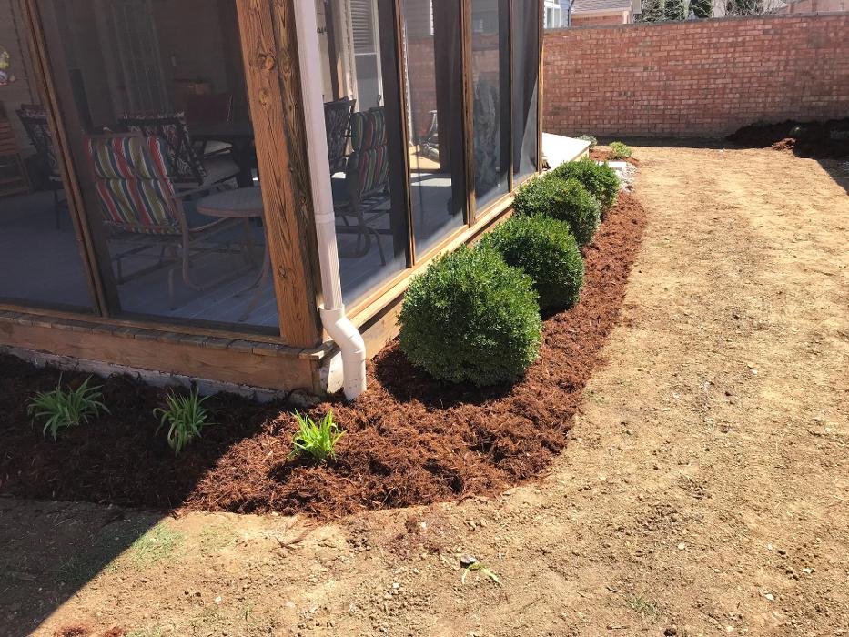 Lamb's Lawn Service & Landscaping LLC Image