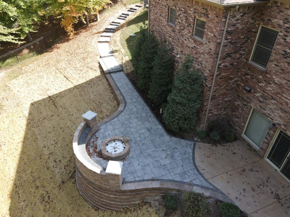 Lamb's Lawn Service & Landscaping LLC Image