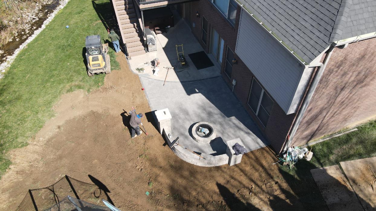 Lamb's Lawn Service & Landscaping LLC Image