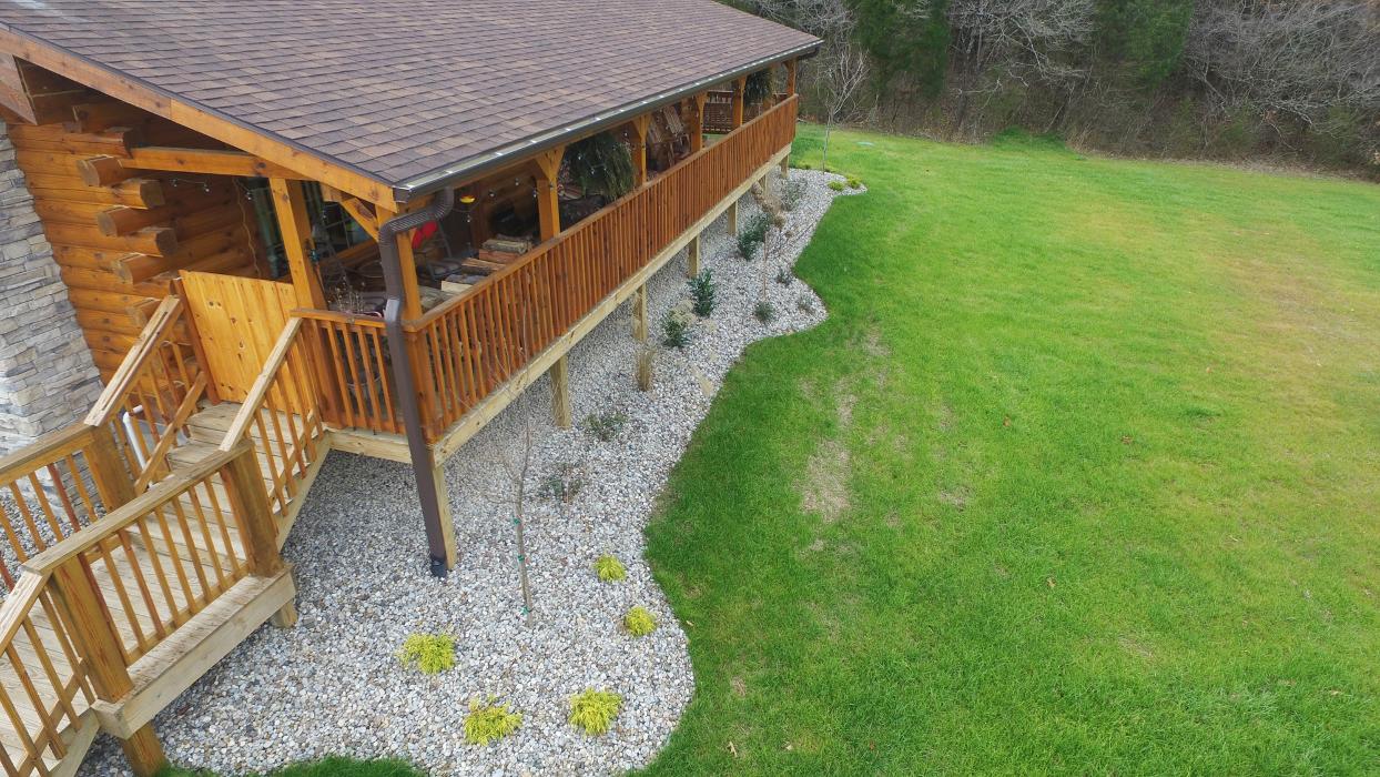 Lamb's Lawn Service & Landscaping LLC Image