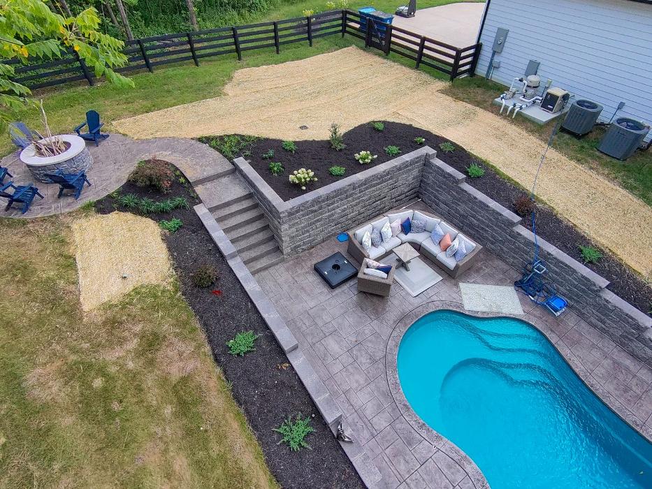 Lamb's Lawn Service & Landscaping LLC Image