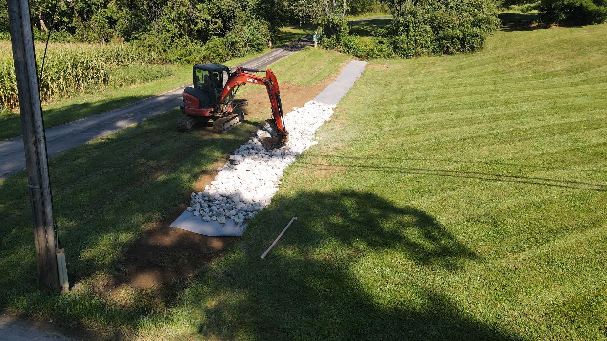 Lamb's Lawn Service & Landscaping LLC Image