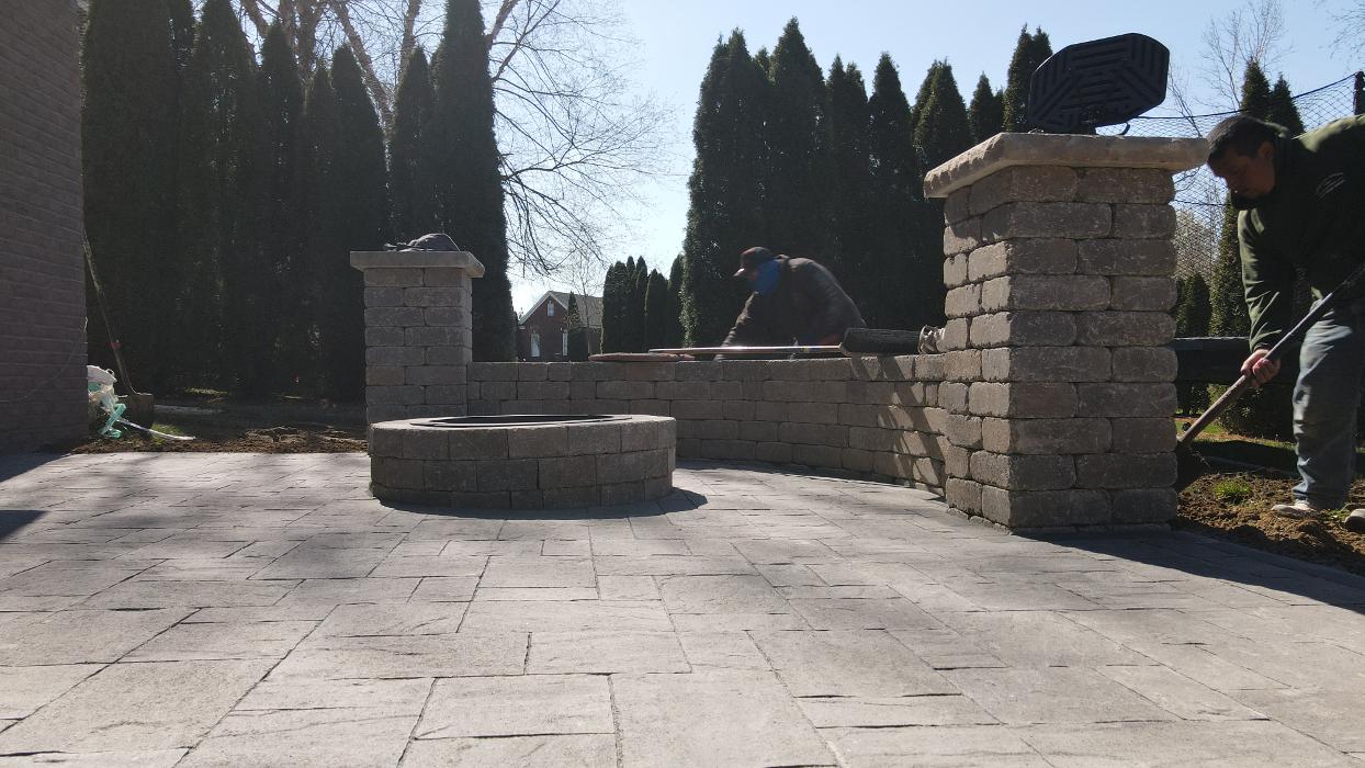 Lamb's Lawn Service & Landscaping LLC Image