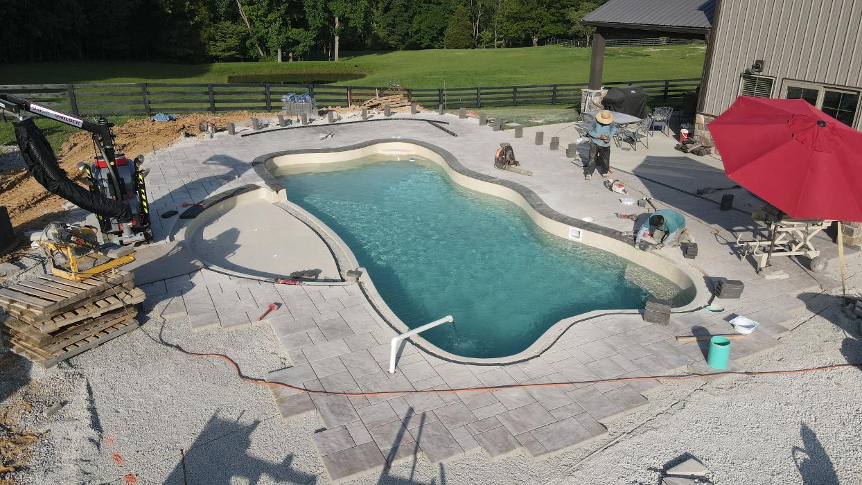 Lamb's Lawn Service & Landscaping LLC Image