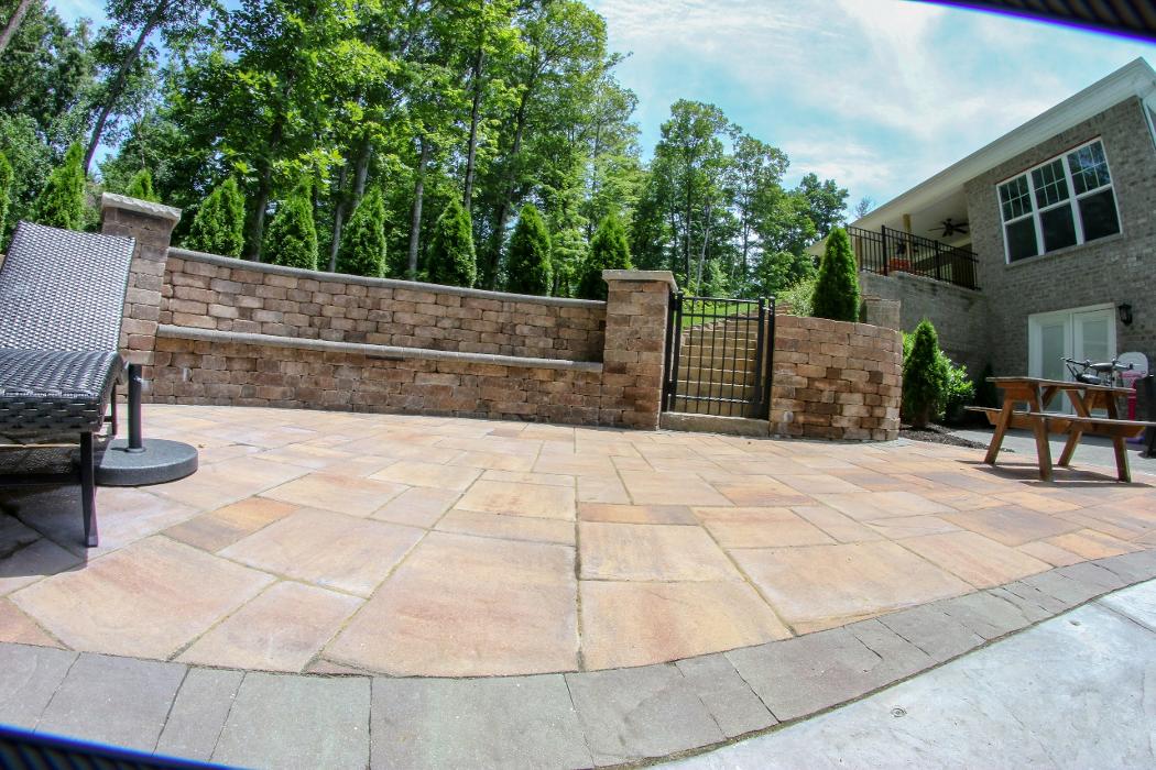 Lamb's Lawn Service & Landscaping LLC Image