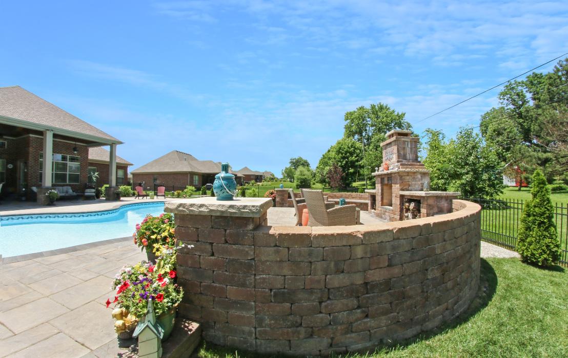 Lamb's Lawn Service & Landscaping LLC Image