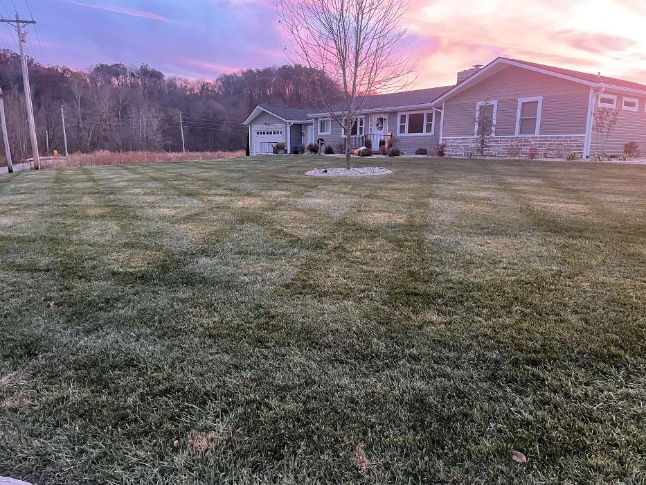 Lamb's Lawn Service & Landscaping LLC Image