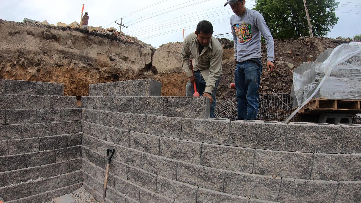 Lamb's Lawn Service & Landscaping LLC Image