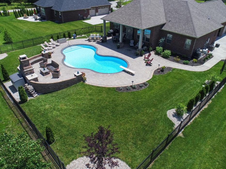 Lamb's Lawn Service & Landscaping LLC Image