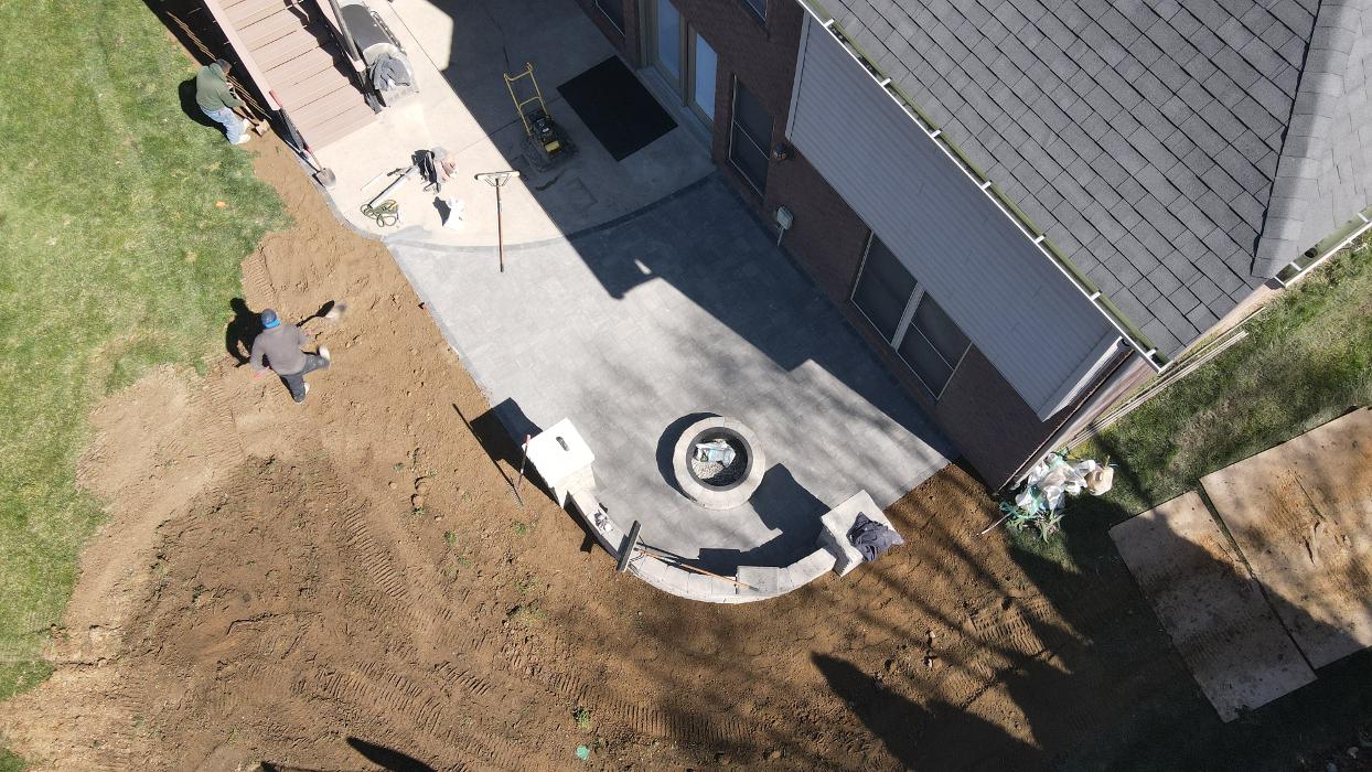 Lamb's Lawn Service & Landscaping LLC Image