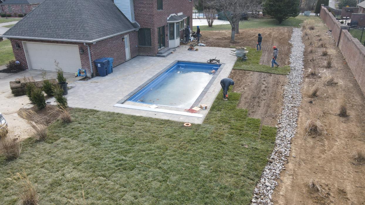 Lamb's Lawn Service & Landscaping LLC Image