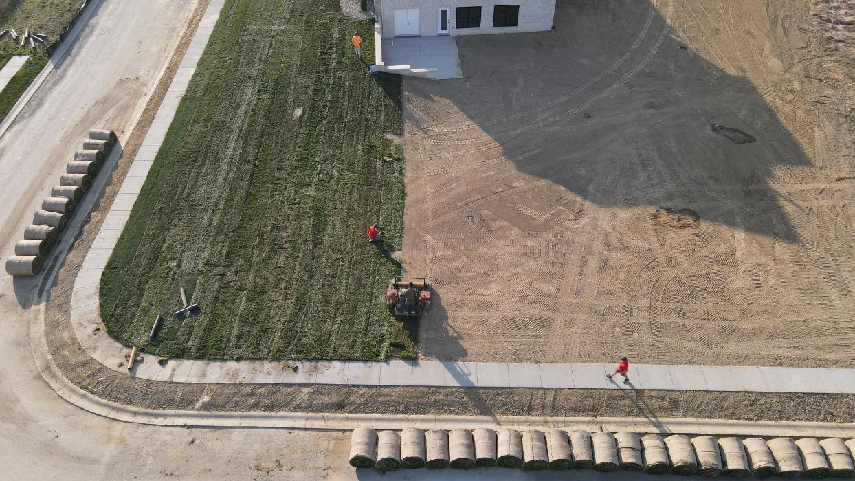 Lamb's Lawn Service & Landscaping LLC Image