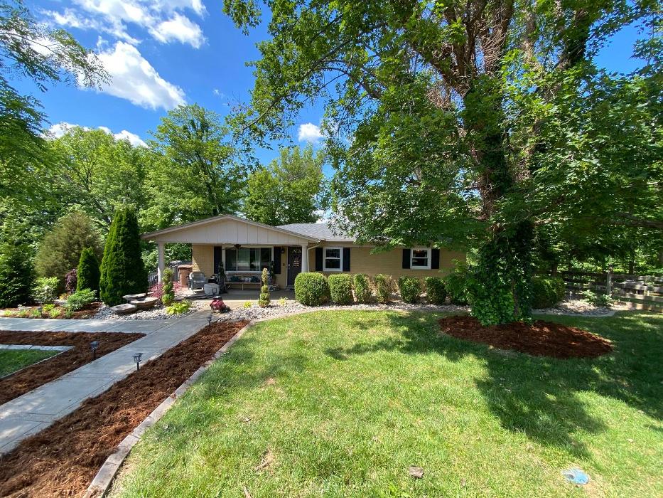 Lamb's Lawn Service & Landscaping LLC Image