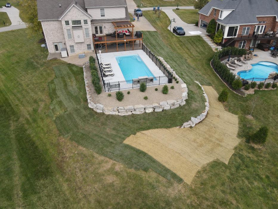 Lamb's Lawn Service & Landscaping LLC Image