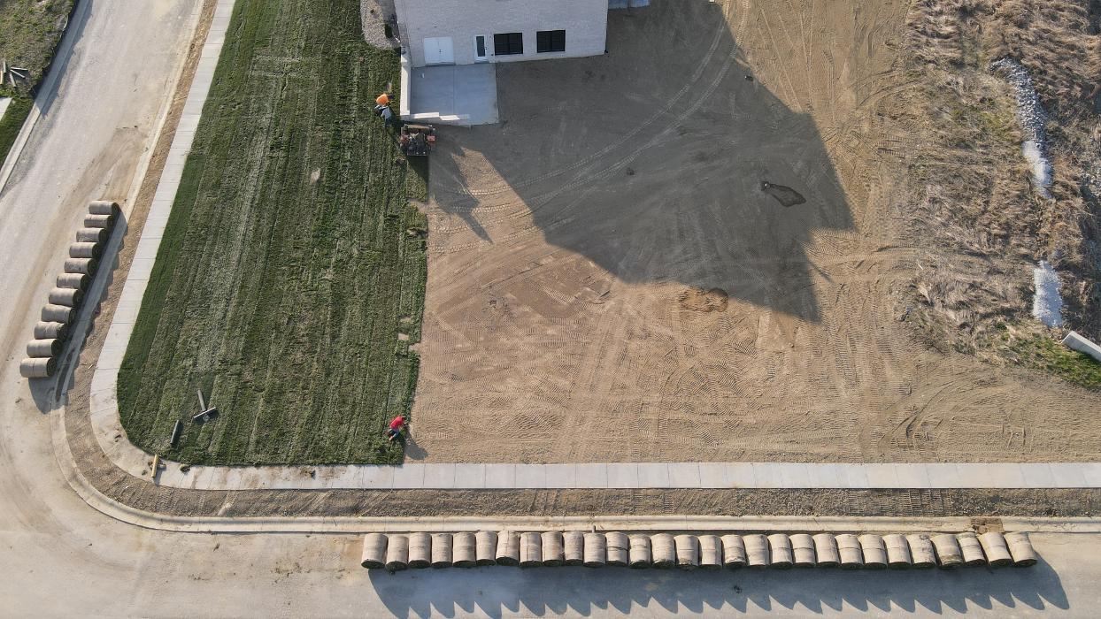 Lamb's Lawn Service & Landscaping LLC Image