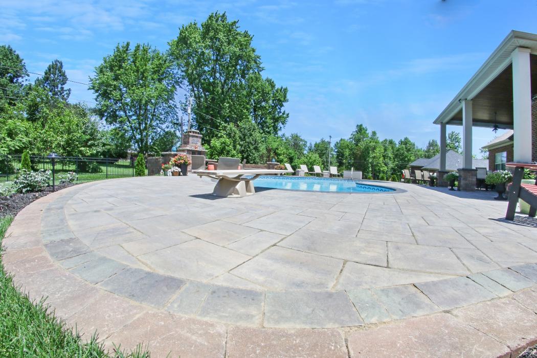 Lamb's Lawn Service & Landscaping LLC Image