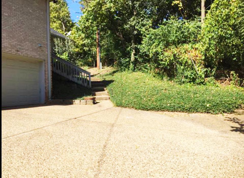 Lamb's Lawn Service & Landscaping LLC Image