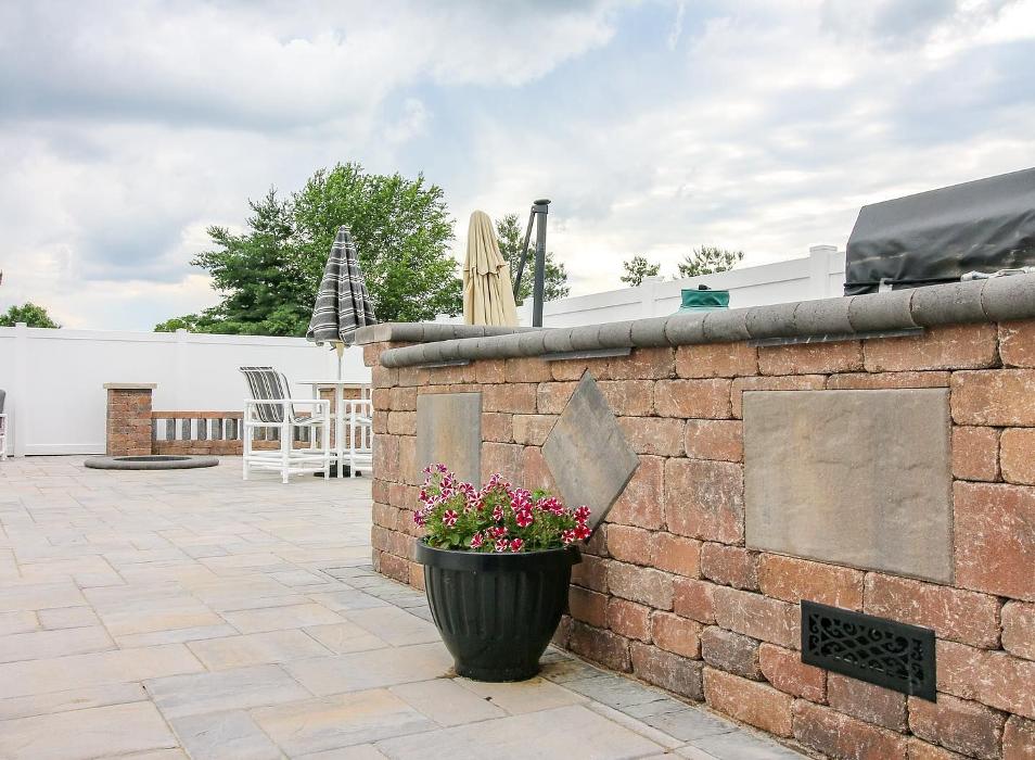 Lamb's Lawn Service & Landscaping LLC Image