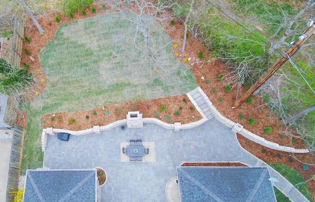 Lamb's Lawn Service & Landscaping LLC Image