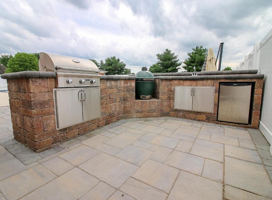 Lamb's Lawn Service & Landscaping LLC Image