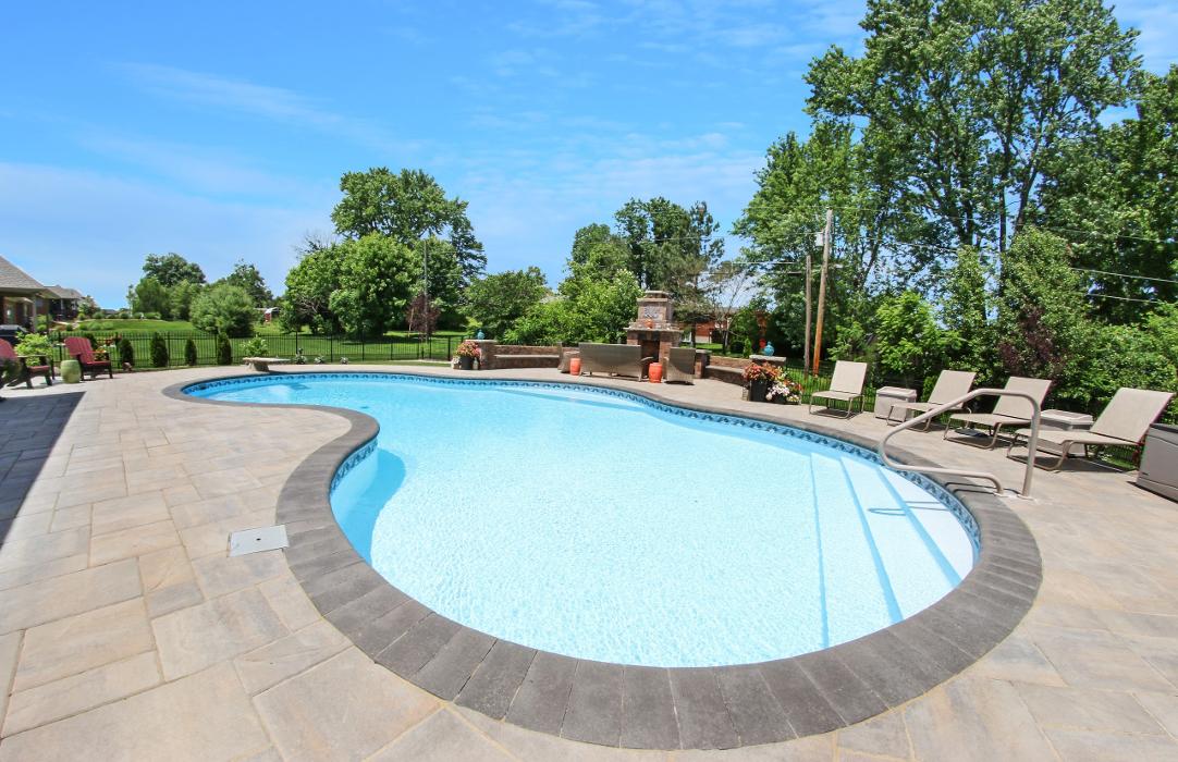 Lamb's Lawn Service & Landscaping LLC Image