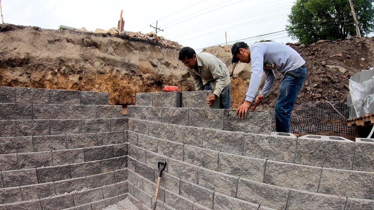 Lamb's Lawn Service & Landscaping LLC Image