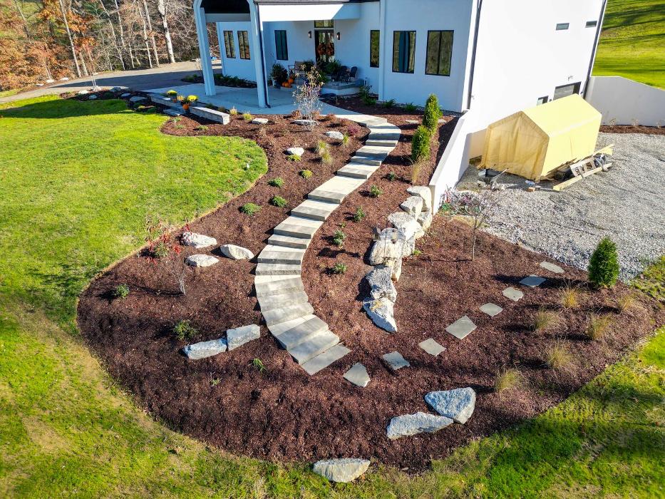 Lamb's Lawn Service & Landscaping LLC Image