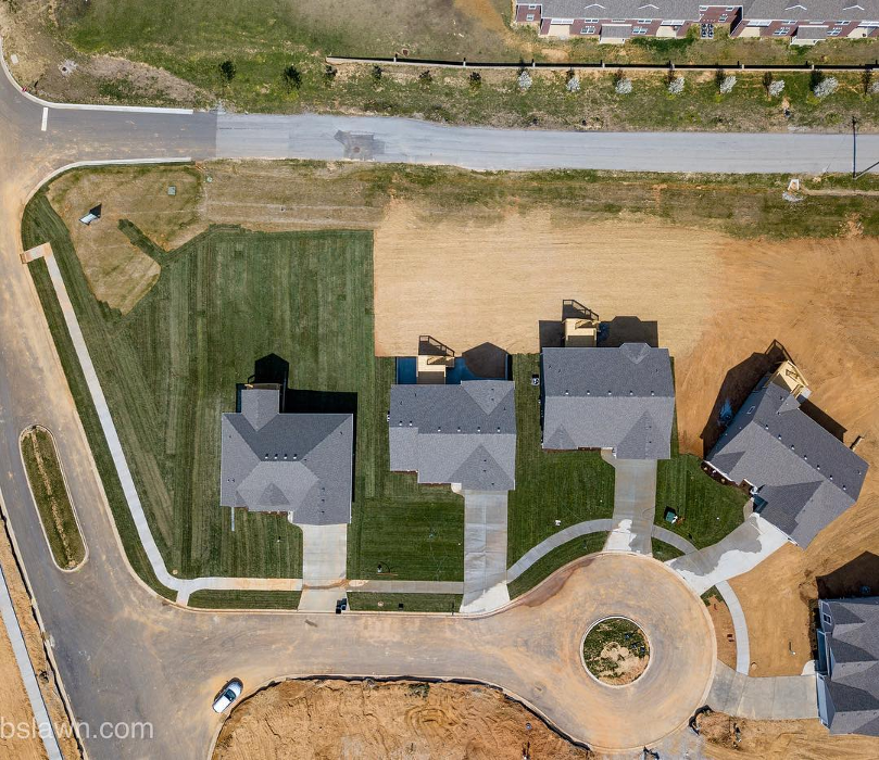 Lamb's Lawn Service & Landscaping LLC Image