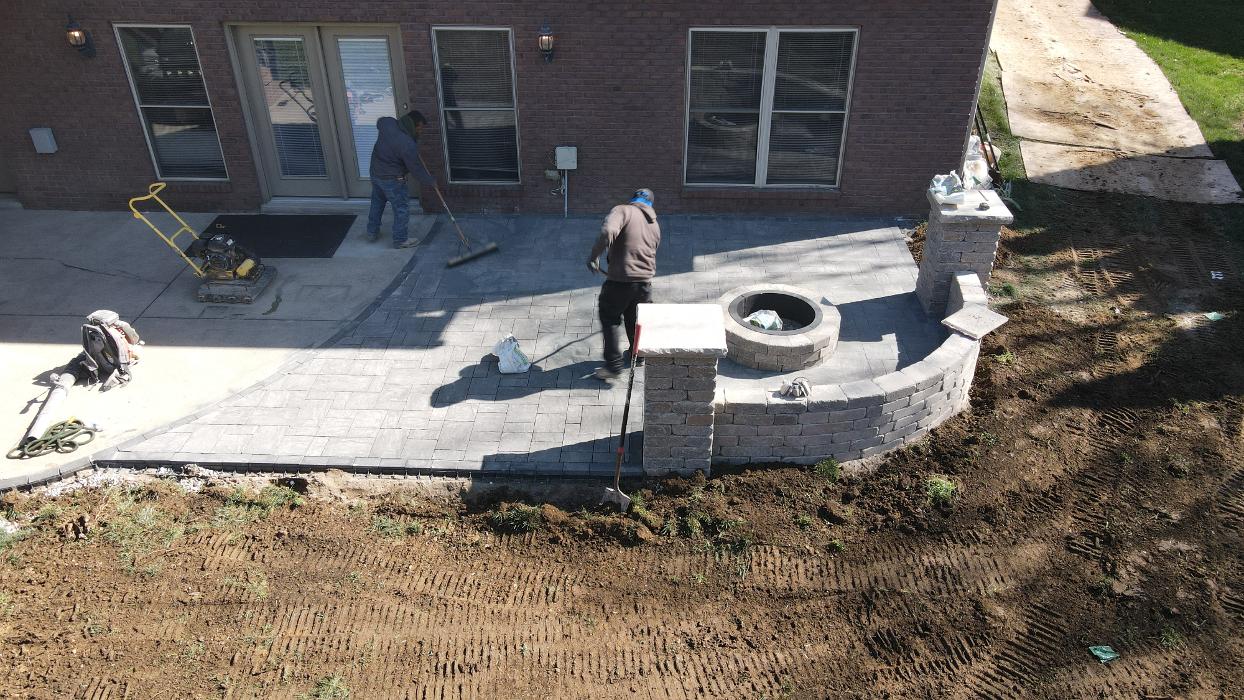 Lamb's Lawn Service & Landscaping LLC Image