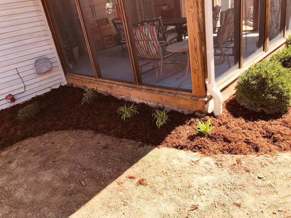 Lamb's Lawn Service & Landscaping LLC Image