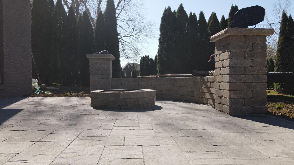 Lamb's Lawn Service & Landscaping LLC Image