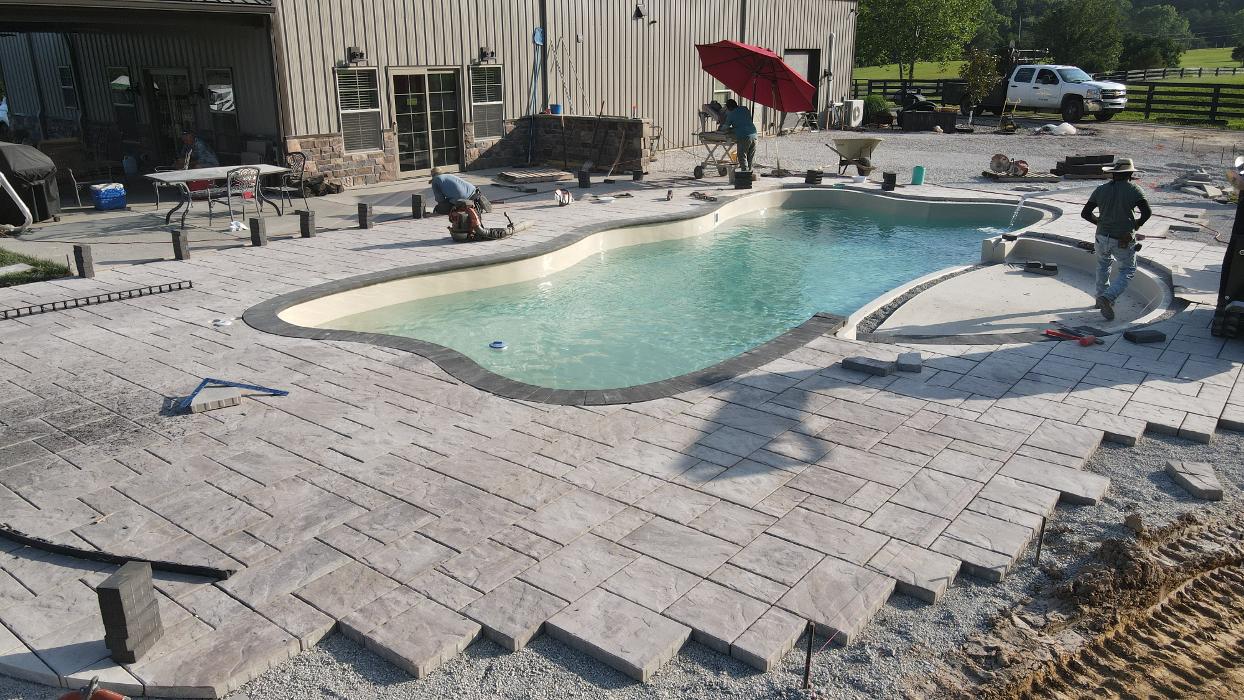 Lamb's Lawn Service & Landscaping LLC Image