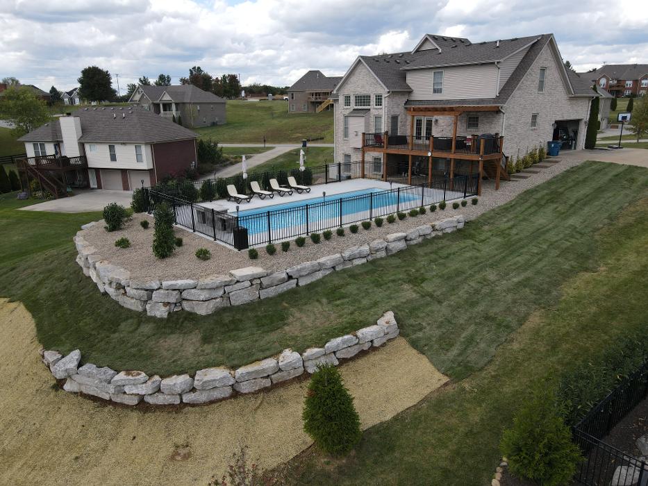 Lamb's Lawn Service & Landscaping LLC Image