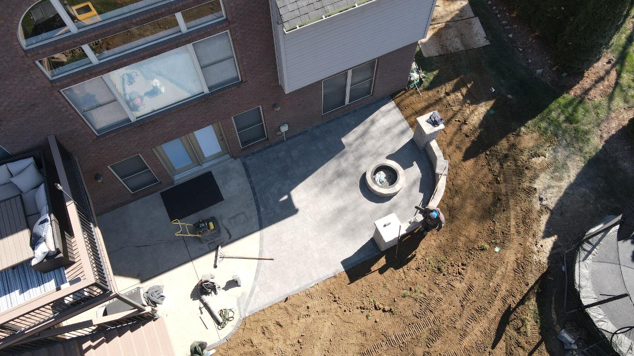 Lamb's Lawn Service & Landscaping LLC Image