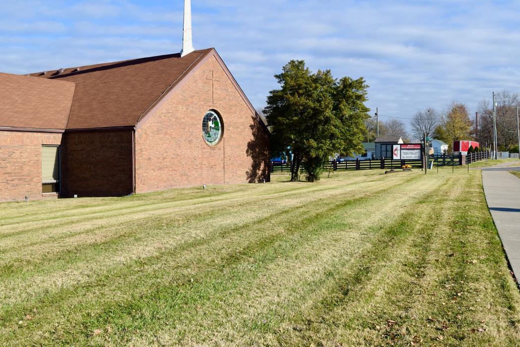 Lamb's Lawn Service & Landscaping LLC Image