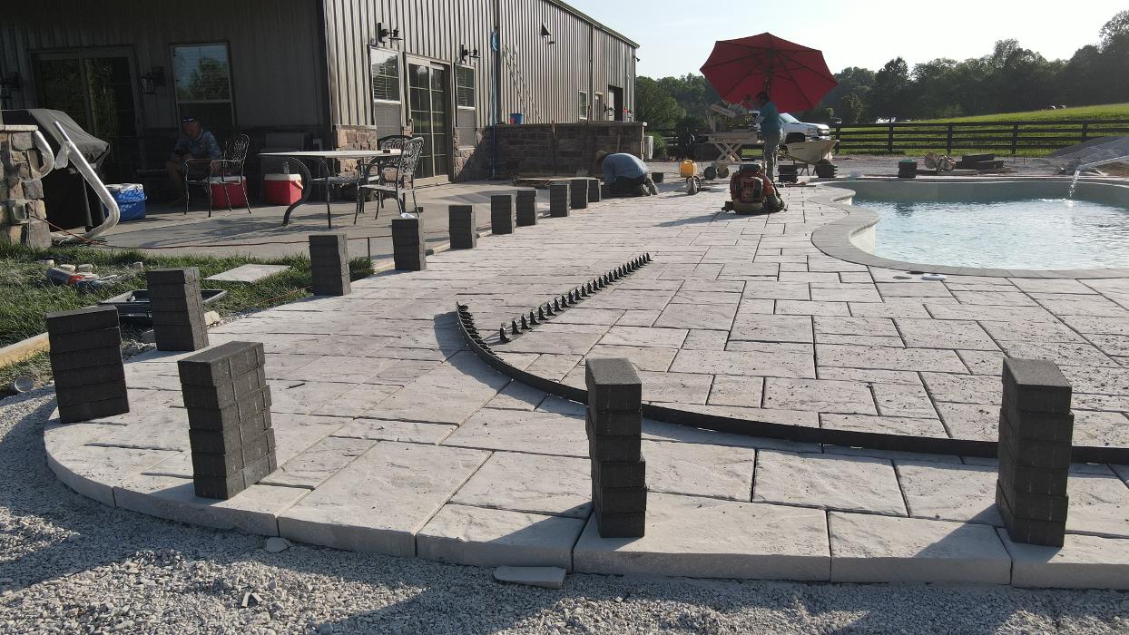 Lamb's Lawn Service & Landscaping LLC Image